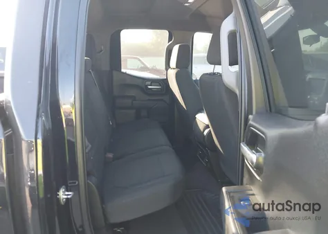 2021 Chevrolet Silverado 1500 2Wd Standard Bed Custom z USA, uszkodzony, nr VIN 1GCRWBEK6MZ319965